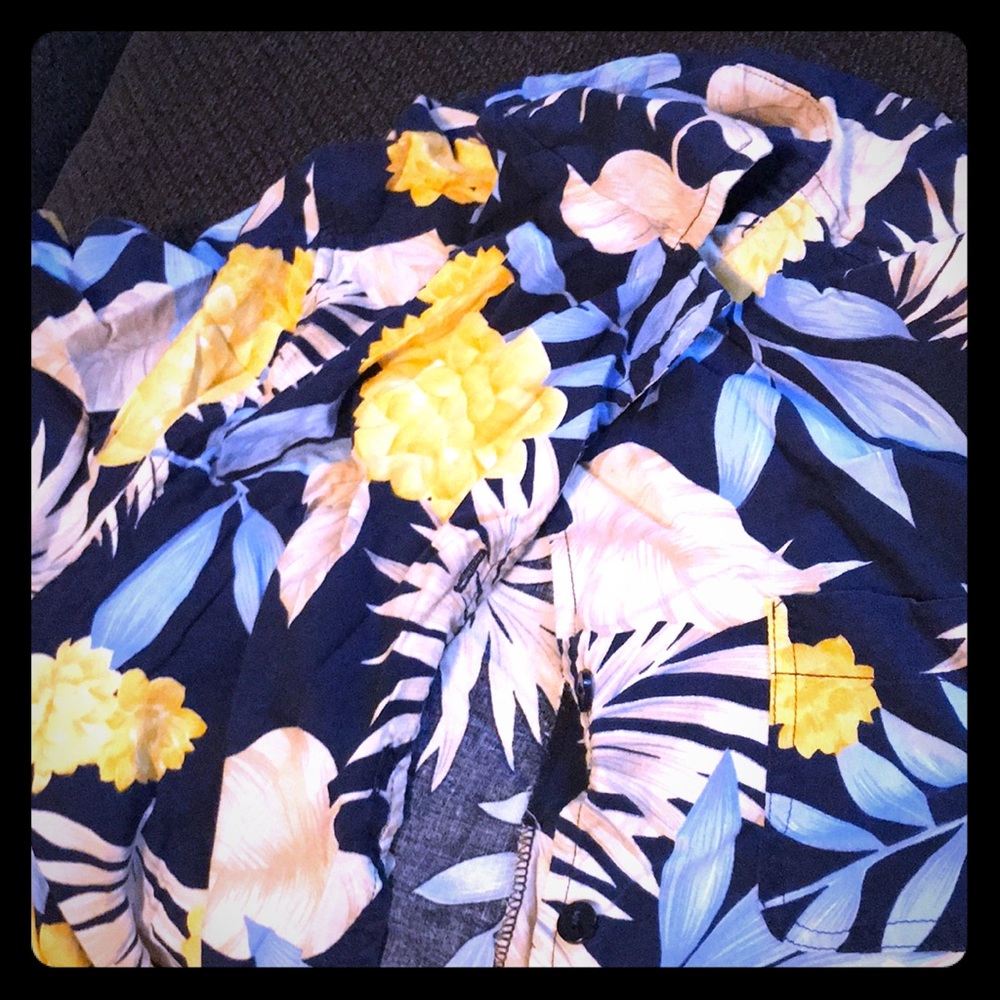 Tropical button up